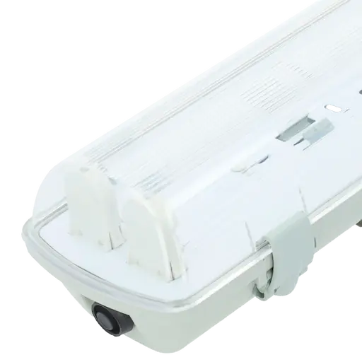 ROHRE UND WASSERDICHTE SIEBE